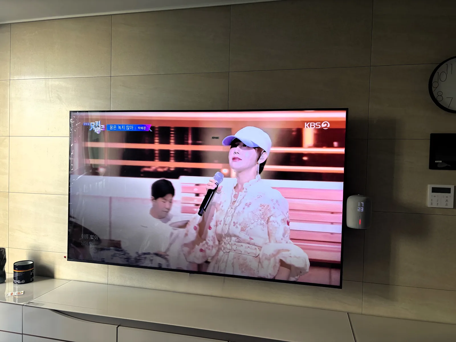 중구 신당동 벽걸이TV 설치 시공 사진