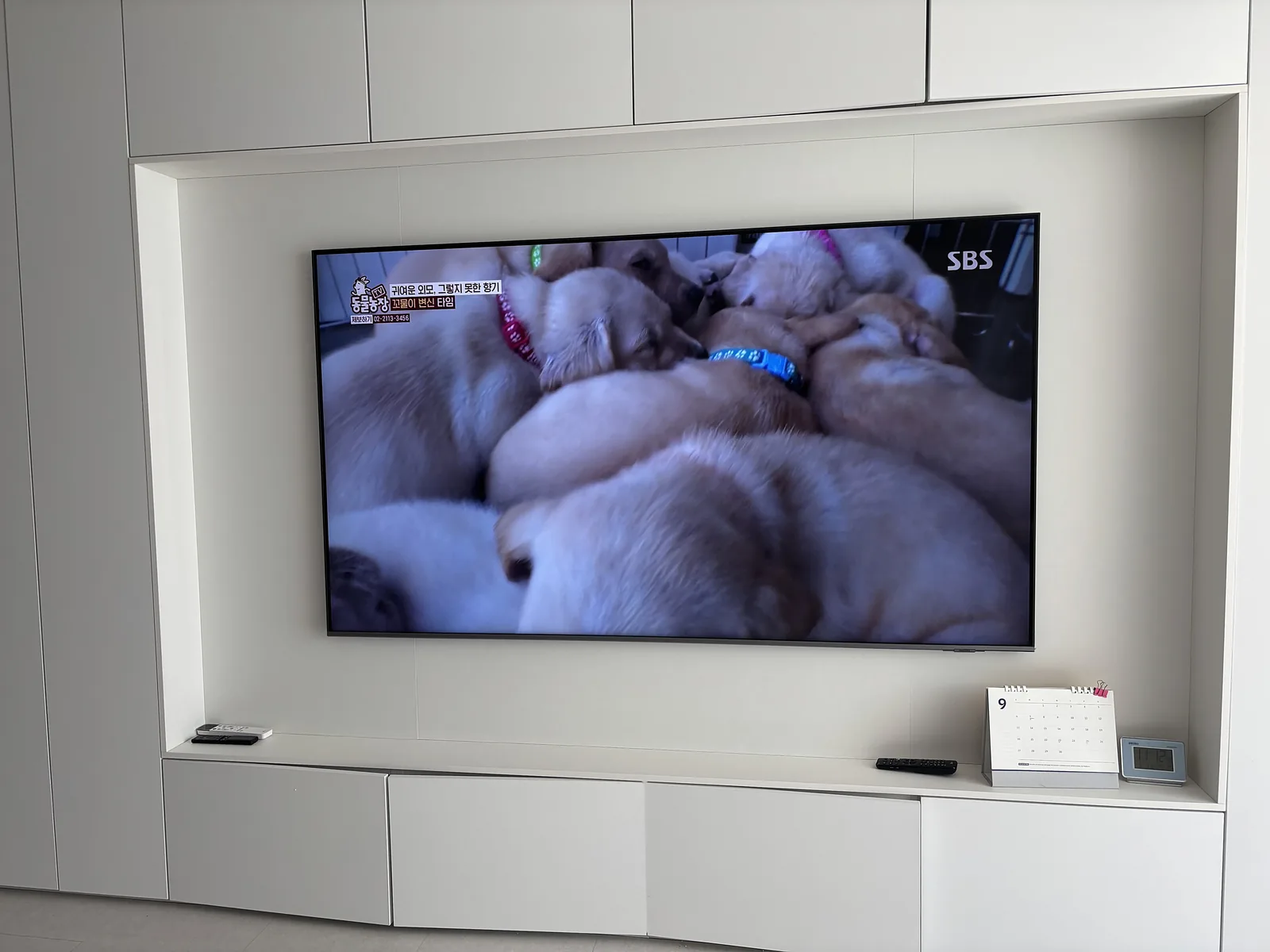 부자TV 벽걸이TV 시공 사진 — 촬영 현장 성북구 삼선동 — 타공 · 삼성 65인치 · 매립장 · 반매립장